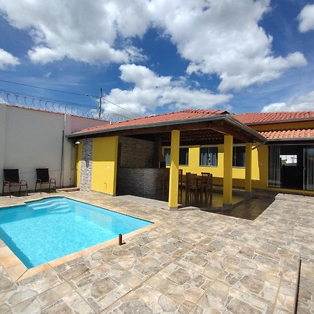 Villa Pouso Oliveira Casa Com Ar Condicionado à São João Batista do Glória Extérieur photo